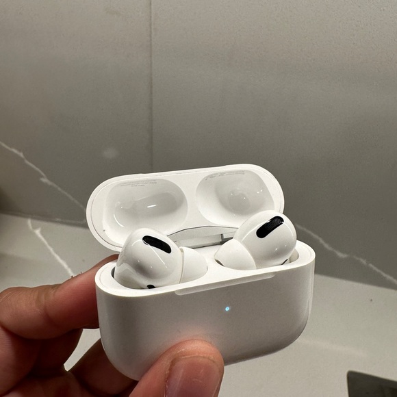 Applecare Coverage For Airpods Airpods Pro Apple Care Plus Apple